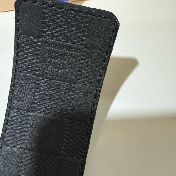 Louis Vuitton reversible belt mens - Picture 5 of 10